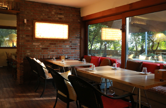 힐록레스토랑 내부